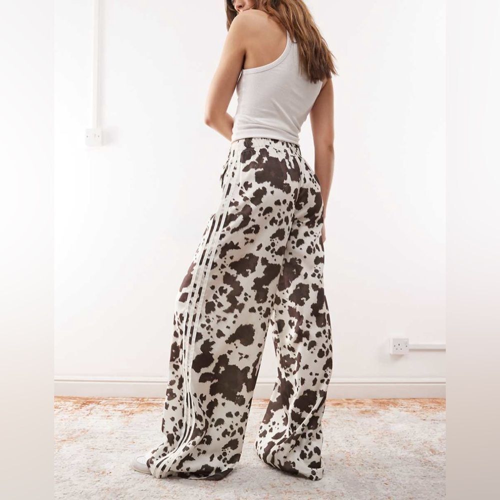 NWT RARE Adidas Originals Satin Wide Leg Animal Cow Print Track Pants 2XS - Picture 4 of 8